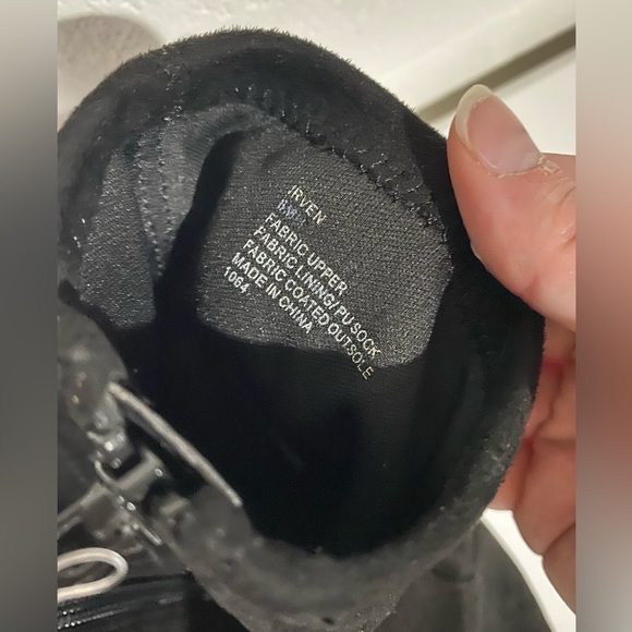 Women's Black Ankle Boots - Picture 2 of 7